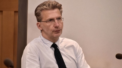 Στην αντεπίθεση ο Σκέρτσος (Υπ. Επικρατείας): Ο Κασσελάκης προβάλλει με ... προκλητικό τρόπο την περιουσία του