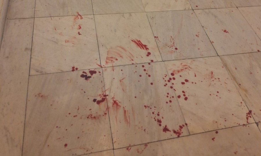 Ένοπλη συμμορία αναρχικών με ασυλία στη Νομική - Επιτέθηκαν σε Σαριδάκη, Μάζη, Γρίβα, Φίλη, χτύπησαν άσχημα φοιτητή