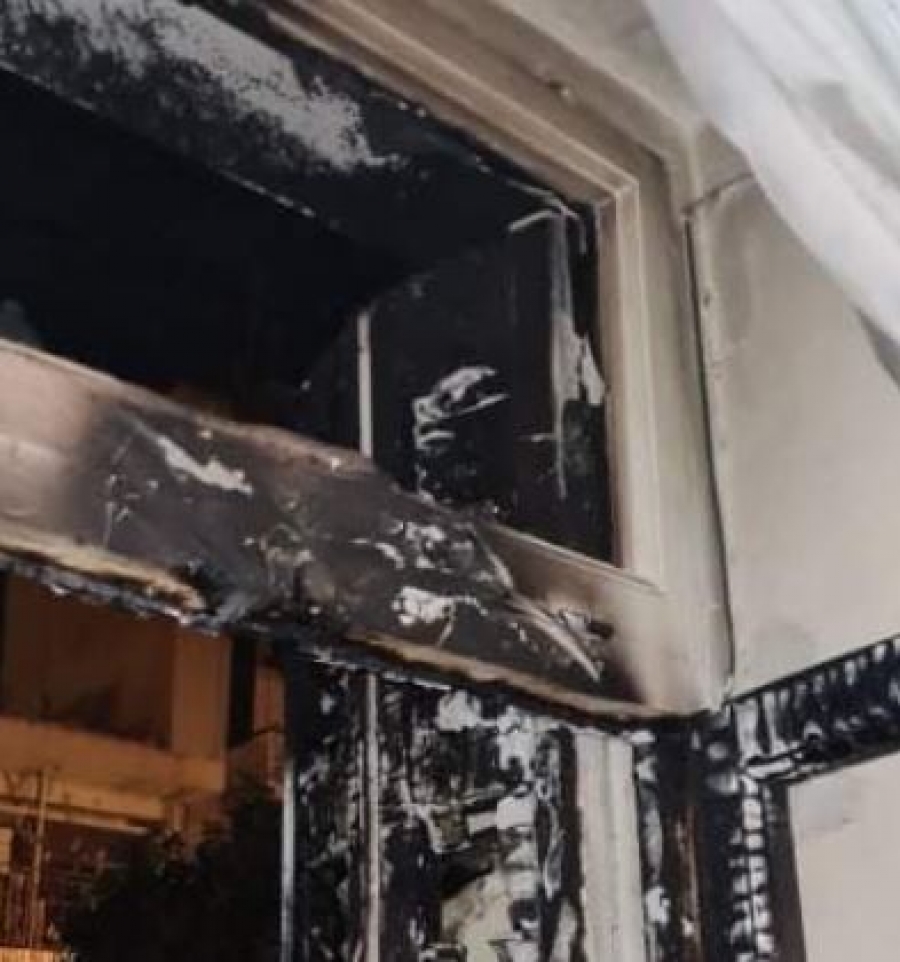 Επίθεση αντιεξουσιαστών με μολότοφ εναντίον των γραφείων της ΝΔ στη Νέα Φιλαδέλφεια