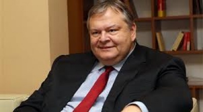 Βολές Βενιζέλου κατά Τσίπρα και Γεννηματά για την Συνταγματική Αναθεώρηση - Είδαμε πώς αντιλαμβάνεται ο Τσίπρας το Σύνταγμα