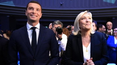 Γαλλία: Νέος πρόεδρος του ακροδεξιού «Εθνικού Συναγερμού» της Le Pen, ο 27χρονος Jordan Bardella