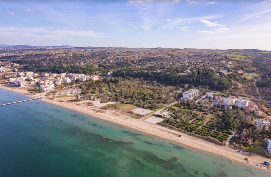 ΤΑΙΠΕΔ: Τρεις προσφορές για την αξιοποίηση του ακινήτου «Ακτή και Camping Αγίας Τριάδας»