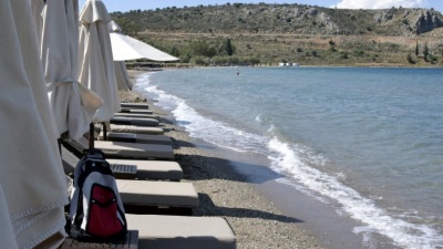 Ανοιχτές στο κοινό οι οργανωμένες παραλίες, στα 4 μέτρα η ελάχιστη απόσταση