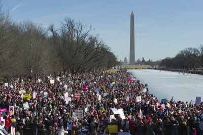 Μαζικές διαδηλώσεις γυναικών σε 250 πόλεις των ΗΠΑ κατά της πολιτικής Trump