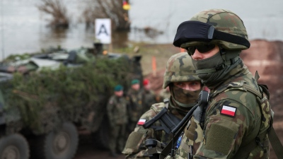 Πολεμική υστερία στην Ευρώπη - Η Πολωνία σκέφτεται την επαναφορά της στρατιωτικής θητείας