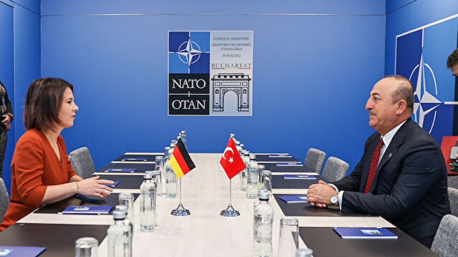 Cavusoglu (Τουρκία) σε Baerbock (Γερμανία): Η καταπολέμηση της τρομοκρατίας, κοινή ευθύνη όλων - Συνάντηση και με Ουκρανό ΥΠΕΞ