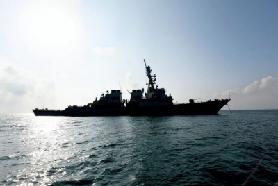 Επίθεση Houthis με drones και πυραύλους σε δύο αμερικανικά αντιτορπιλικά και στο ελληνόκτητο πλοίο Cyclades