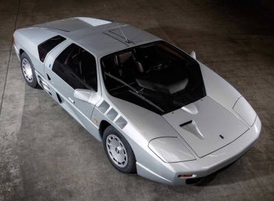 Στο «σφυρί» ένα σπάνιο Isdera Imperator 108i