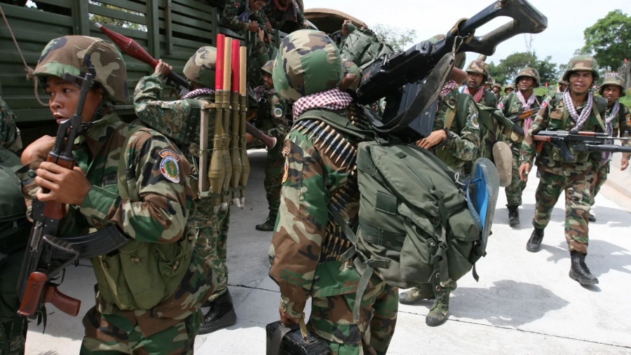 Προσωρινή εκεχειρία στη νοτιοανατολική Ασία - Ταϊλάνδη και Καμπότζη υπογράφουν κατάπαυση του πυρός