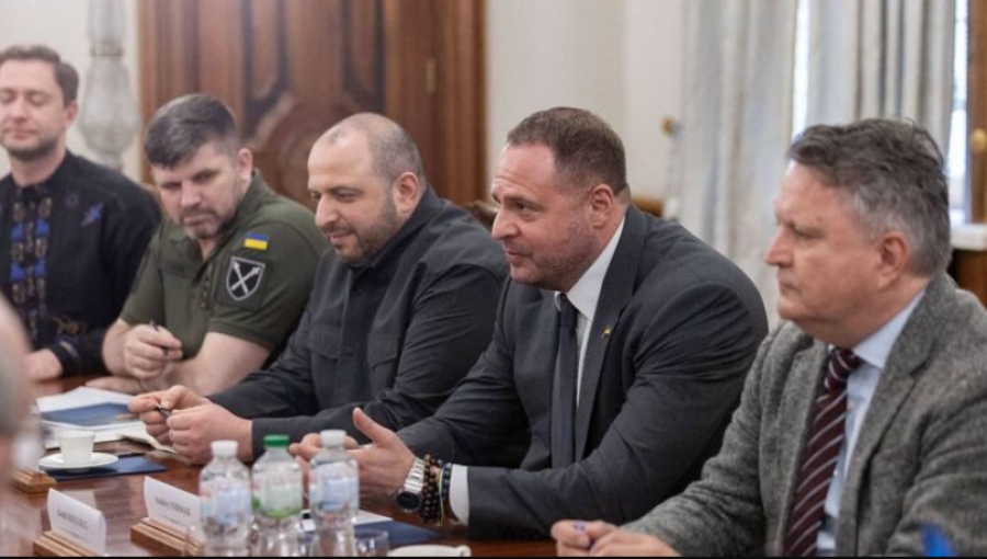 Αμερικανικά ΜΜΕ – Η παραίτηση Yermak θα οδηγήσει σε περαιτέρω παραχωρήσεις το καθεστώς του Κιέβου έναντι της Ρωσίας