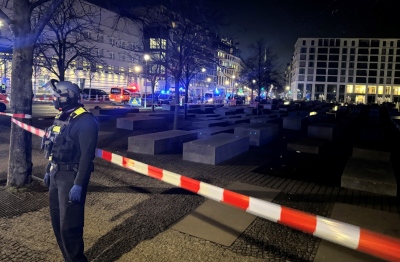 Βερολίνο: Επίθεση με μαχαίρι στο Μνημείο του Ολοκαυτώματος – Ένας σοβαρά τραυματίας