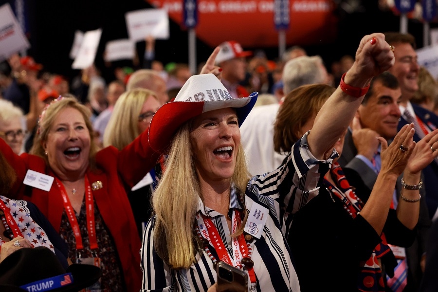 Δημοσκόπηση φωτιά στις ΗΠΑ: Το 52% των πολιτών υποστηρίζει τον πόλεμο στο Ιράν - Το 68% των Ρεπουμπλικανών θέλει νίκη, 32% οι Δημοκρατικοί