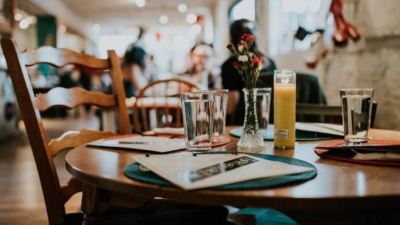 Οι top περιοχές βάσει τζίρου και αριθμού επιχειρήσεων στον τομέα εστίασης στην Ελλάδα