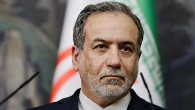 Araghchi (ΥΠΕΞ Ιράν): ΗΠΑ και Ισραήλ ευθύνονται για αυτό που συμβαίνει στο Στενό του Hormuz