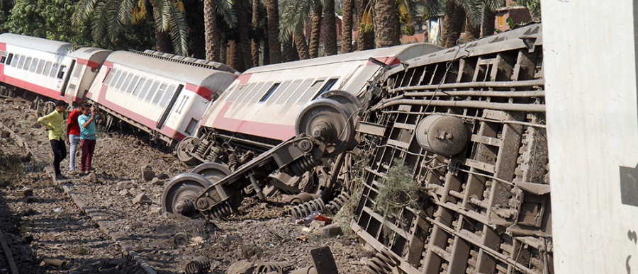 Αίγυπτος: Τουλάχιστον 55 τραυματίες από τον εκτροχιασμό τρένου