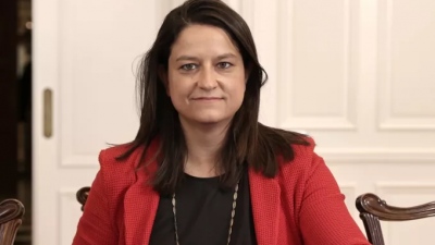 Κεραμέως: Το υπ. Εσωτερικών δεν δίνει e mails - Η κ. Ασημακοπούλου έδωσε απαντήσεις