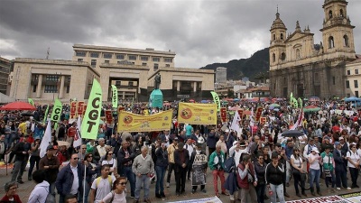 Κολομβία: Βίαια επεισόδια σε διαδηλώσεις κατά των περικοπών της κυβέρνησης Duque