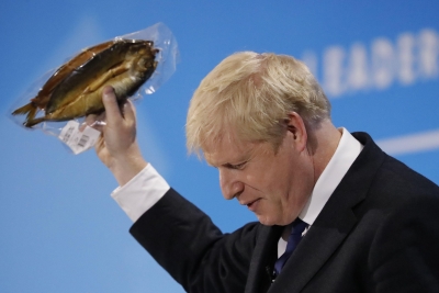 Βρετανία - Brexit: Πέταξαν σάπια ψάρια έξω από το σπίτι του Johnson