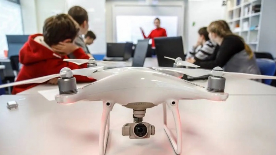 Πατριωτικό κύμα σαρώνει τη Ρωσία - Οι μαθητές θα εκπαιδεύονται στο χειρισμό και τη συναρμολόγηση drones