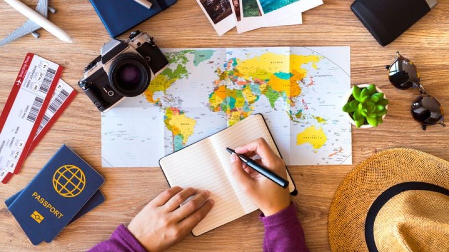 Deloitte: Ποιες τάσεις θα διαμορφώσουν φέτος τα ταξίδια