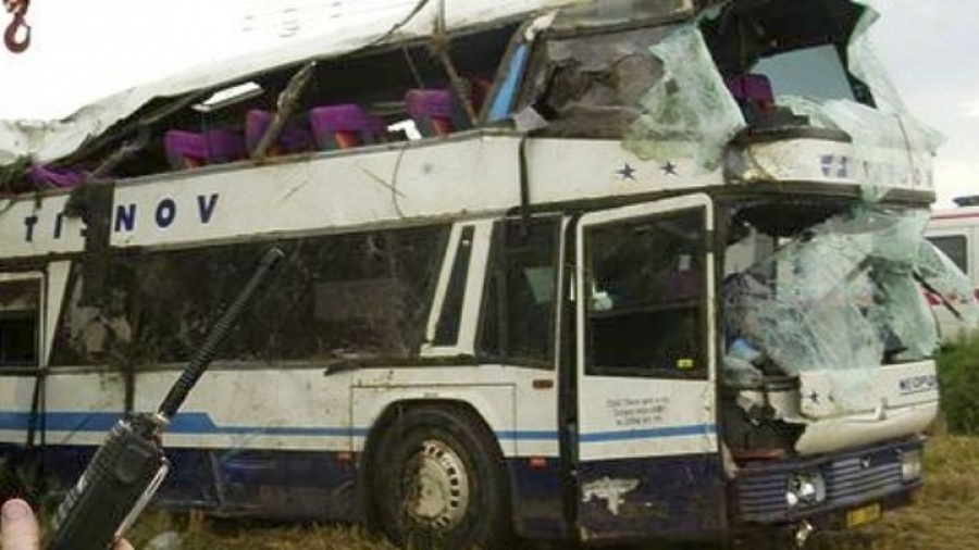Βουλγαρία: Τουλάχιστον 15 νεκροί από ανατροπή τουριστικού λεωφορείου