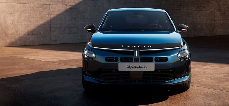 Πόσο κοστίζει η νέα Lancia Ypsilon στην έκδοση βενζίνης Cassina Hybrid