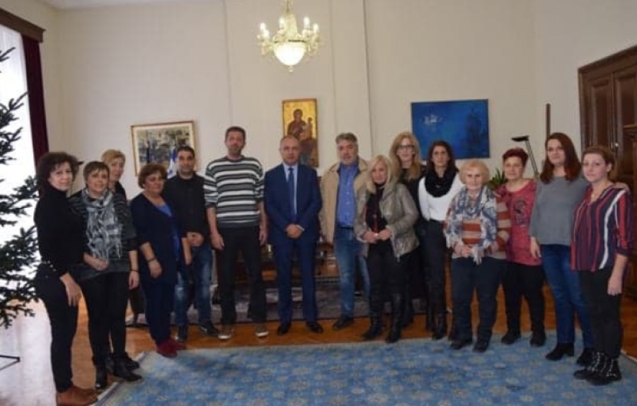 Συνάντηση Καράογλου με αντιπροσωπεία των Σωματείων Σχολικών Καθαριστριών – Τι συζητήθηκε