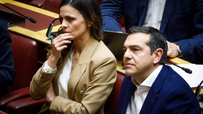 Ο Τσίπρας προτιμά την Αχτσιόγλου από την Δούρου στην Δυτική Αθήνα