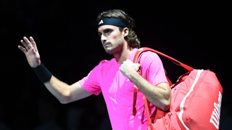 Ο Στέφανος Τσιτσιπάς έτρεχε με 210 χλμ/ώρα, οδηγώντας την πολυτελή Lotus του στην Αττική οδό