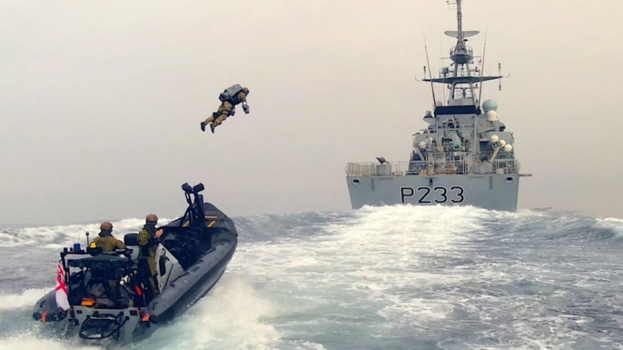 Βρετανία: Το πολεμικό ναυτικό σε άσκηση... «Iron Man»