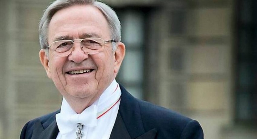 Δανία: Μεσίστιες οι σημαίες για το θάνατο του τέως βασιλιά Κωνσταντίνου