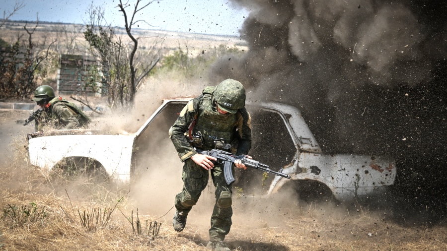 Die Welt: Η Ουκρανία καταρρέει - Στο Donbass γράφεται στρατηγικός ρωσικός θρίαμβος με υπογραφή Putin